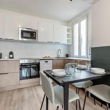 Apartment 42#opera #louvre #paris02 #2bedrooms #ac