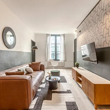 アパート 42#opera #louvre #paris02 #2bedrooms #ac *